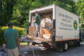 Best Commercial Junk Removal  in Pinconning, MI